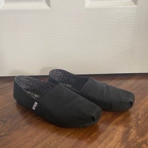 Women’s Black Bobs